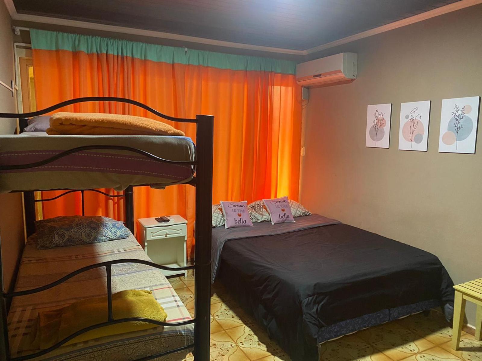 Guembe Al Rio Hostel Puerto Iguazu Ngoại thất bức ảnh