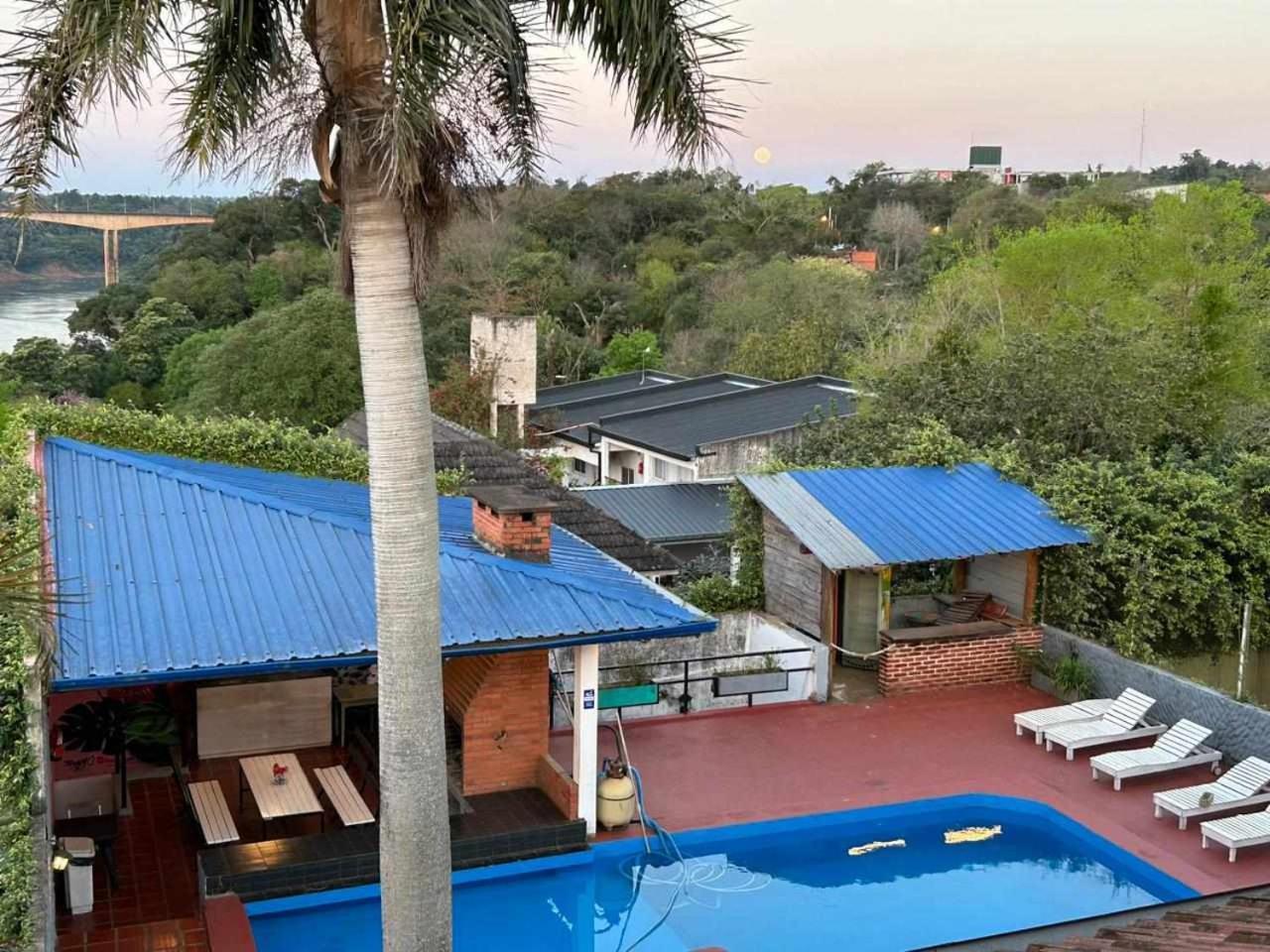 Guembe Al Rio Hostel Puerto Iguazu Ngoại thất bức ảnh